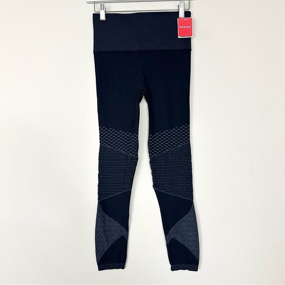 Spanx Look At Me Now Moto Seamless Leggings - Picture 5 of 13